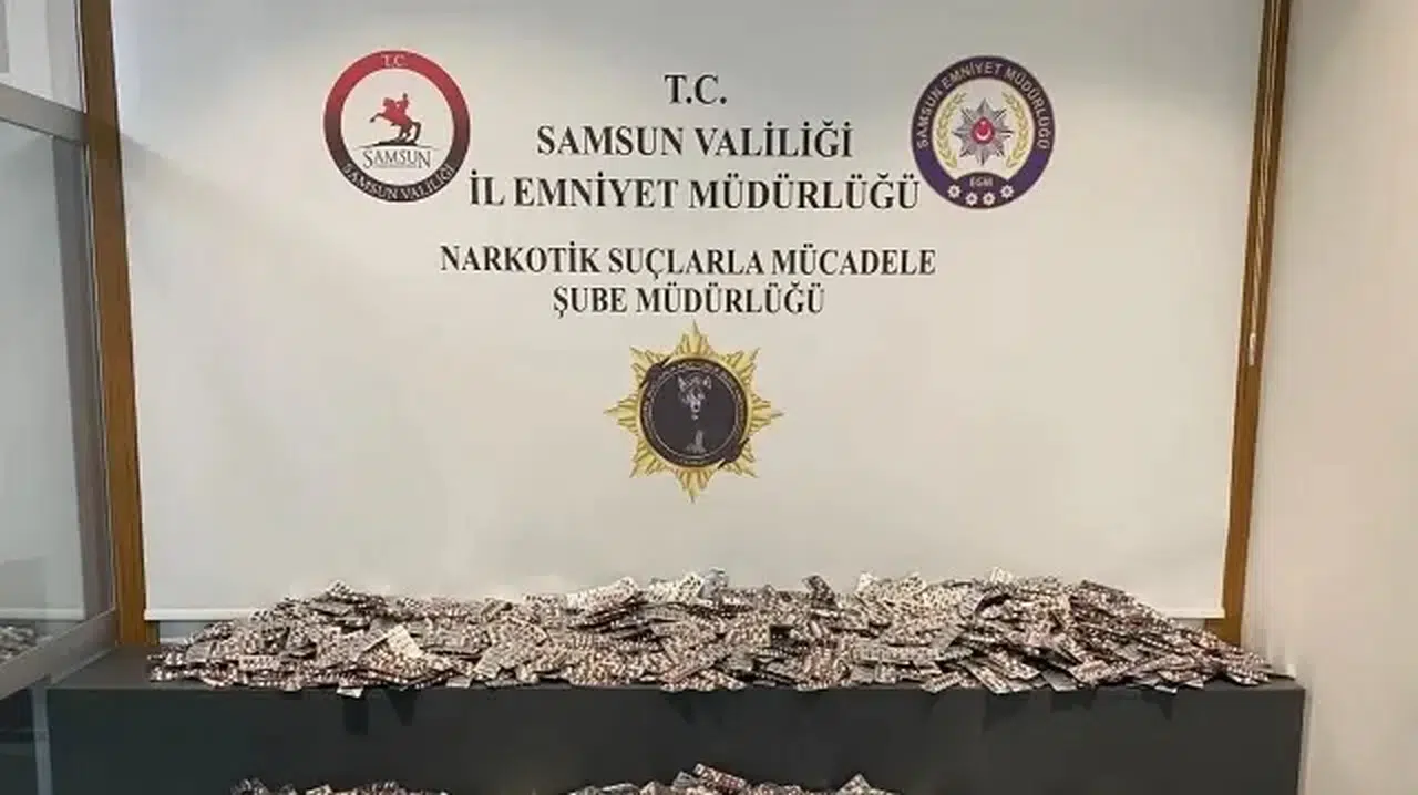 Samsun otogarında valizlerinde 56 bine yakın uyuşturucu hap bulunan zanlı gözaltına alındı