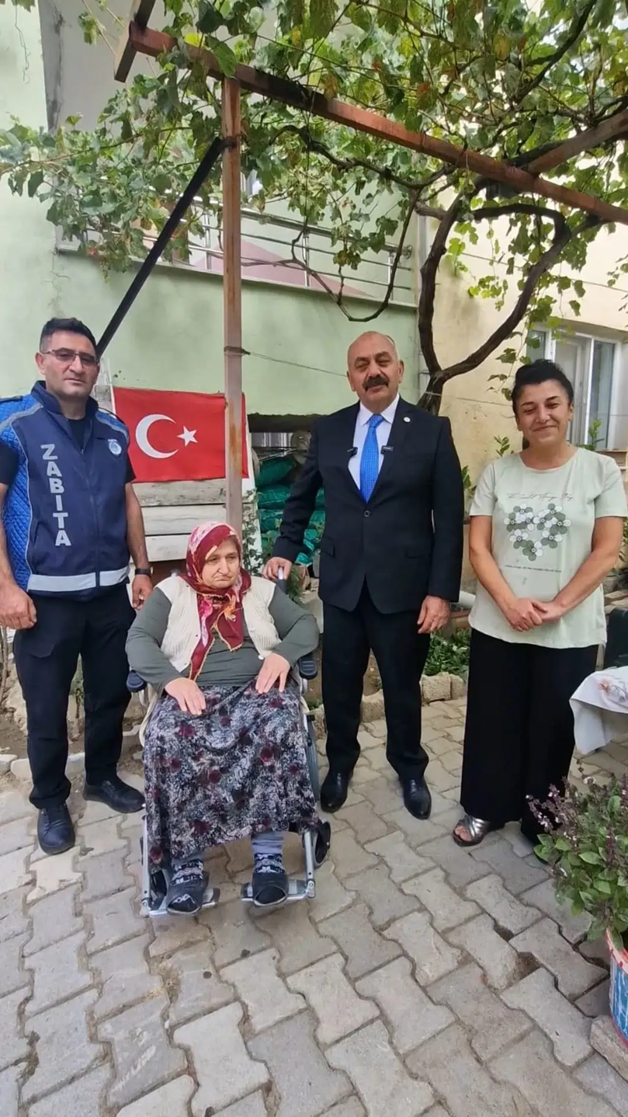 İhtiyaç Sahibi Vatandaşa Akülü Sandalye Desteği