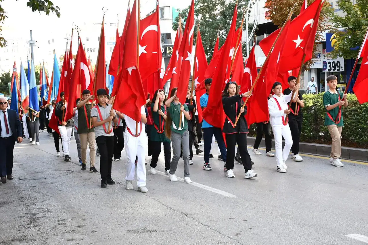 Gençlik ve Spor İl Müdürlüğü Korteje Katıldı