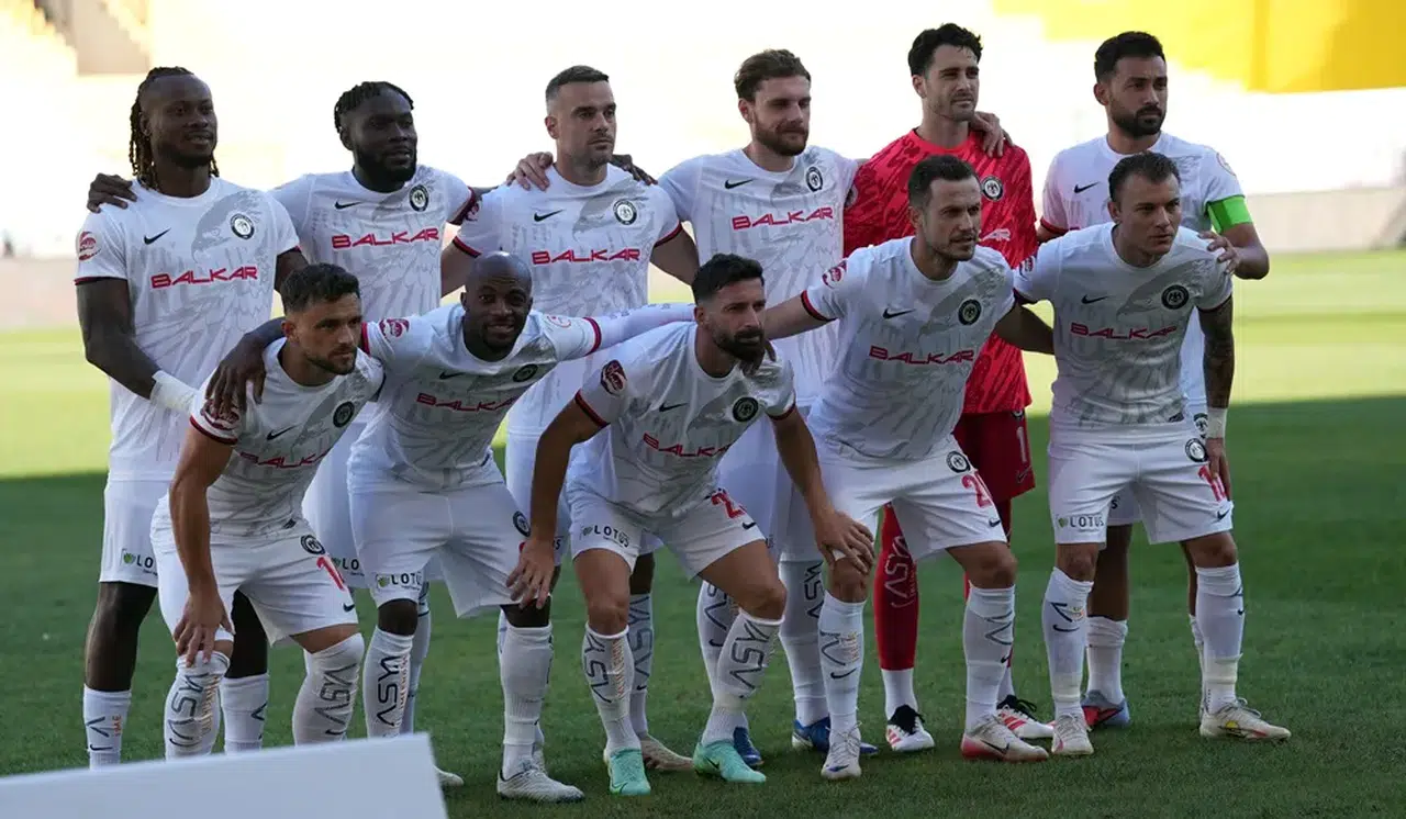 İlk 11’de Bir Değişiklik!