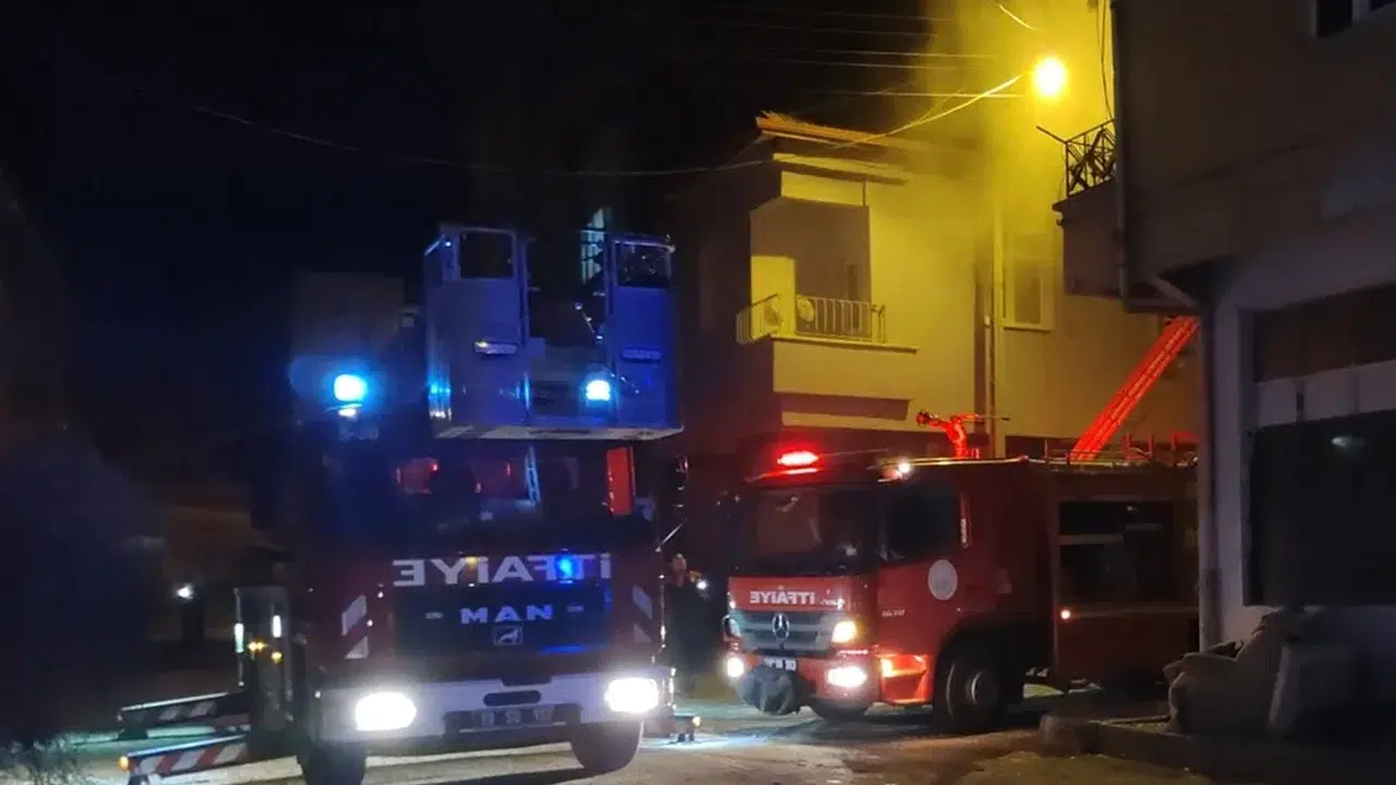 Apartmanda Korkutan Yangın