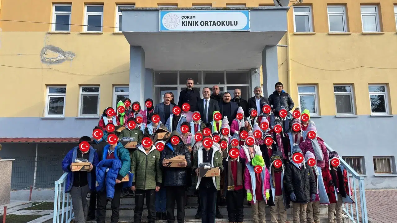 Köy Okullarındaki Öğrencilere Kışlık Destek