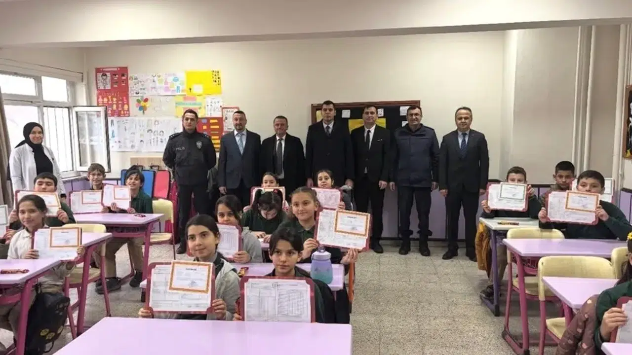 Dereli’den Miniklere Tatil Öncesi Moral Ziyareti