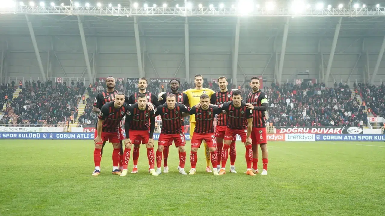 Çorum FK Evinde Hasret Gideriyor