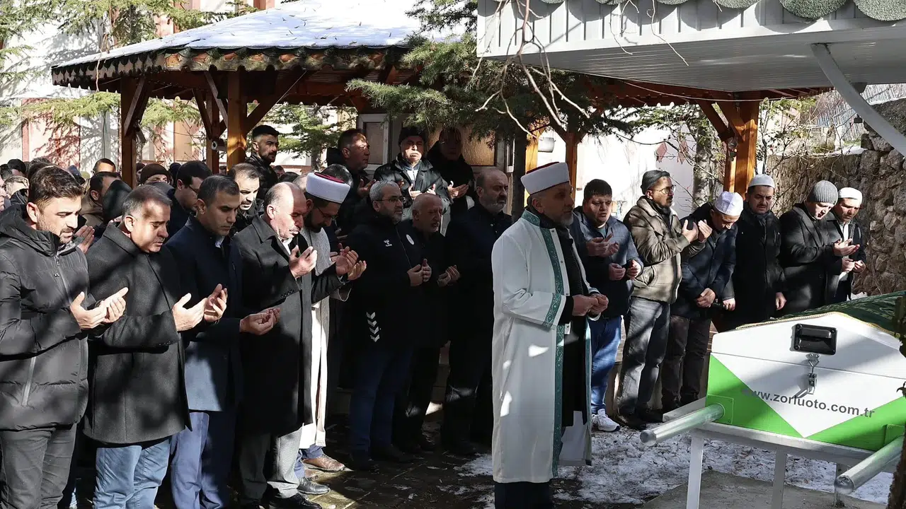 Recep Cıplak Kayınpederini Son Yolculuğuna Uğurladı