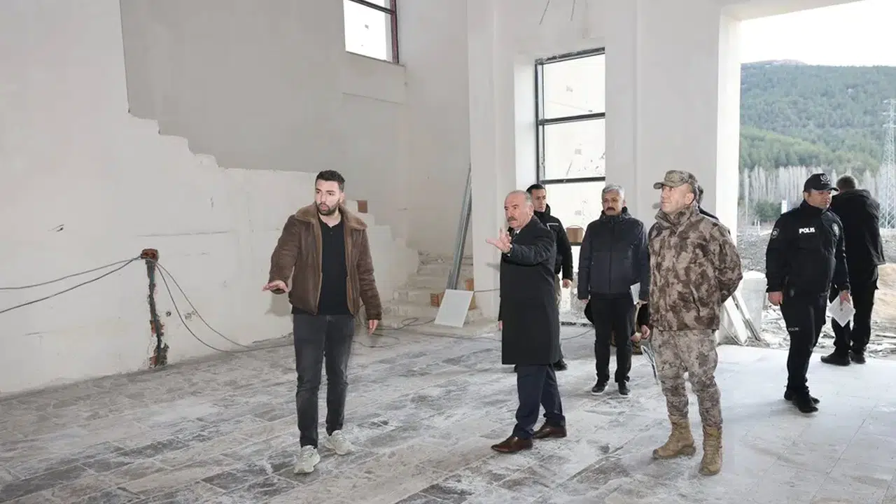 Vali Çalgan Modern Tesislerin İnşaatını İnceledi