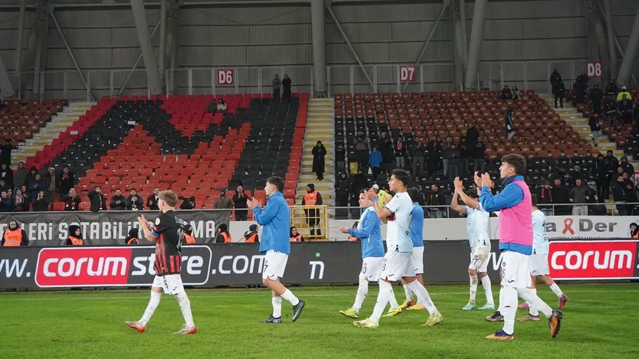 Maçı Çorum, Gönülleri Adanalı Gençler Kazandı