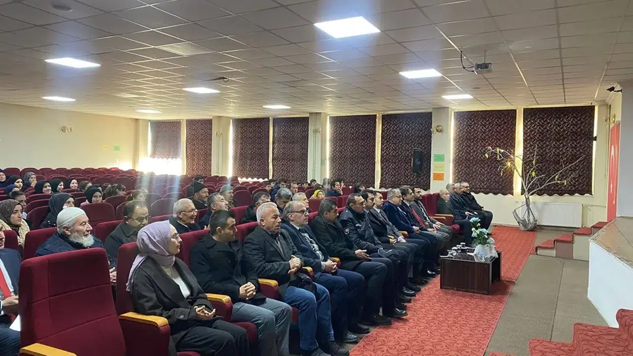 Bayat’ta Peygamber Sevgisi Yarışla Taçlandı