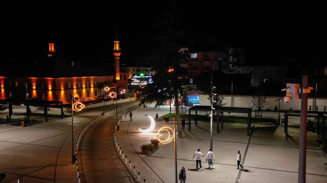 Çorum’da Hangi Camilerde Hatimle Teravih Kılınacak?