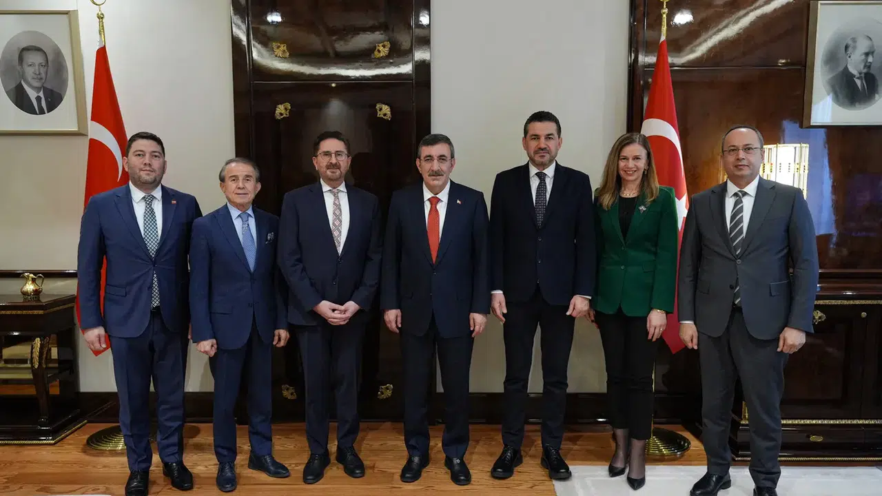 Seramik Sektörü Temsilcileri Cevdet Yılmaz ile Görüştü