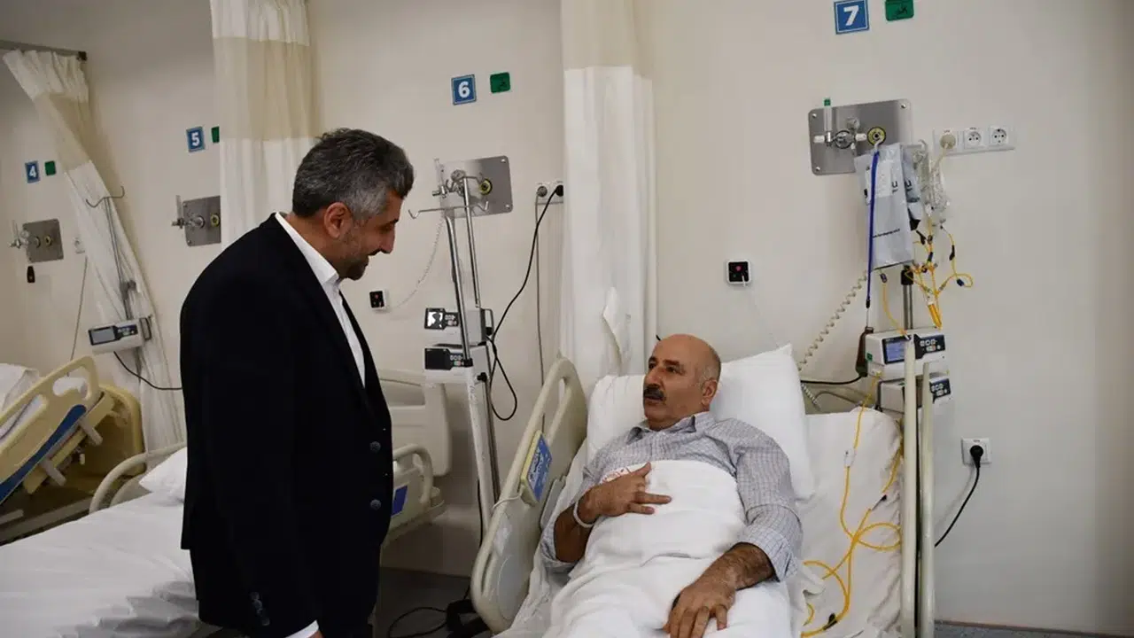 Başhekim Gömeç'ten Kanser Hastalarına Ziyaret