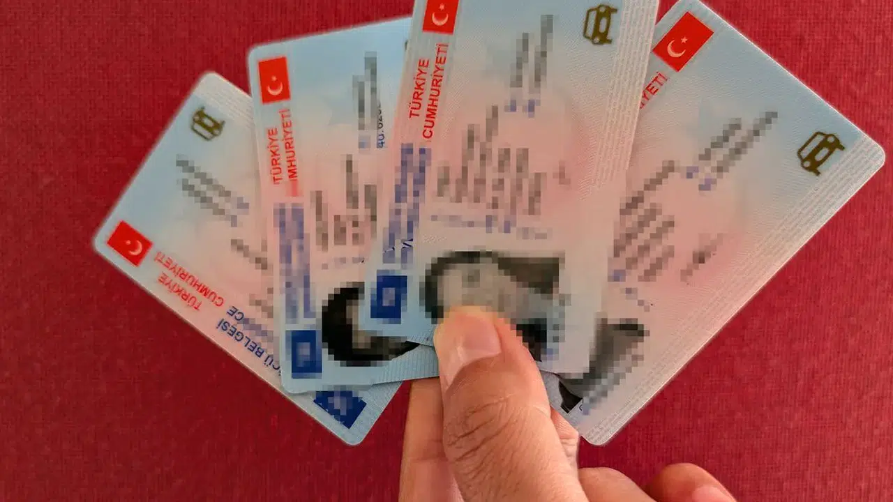 Trafikte Bunları Yaparsanız Ehliyetiniz Gidebilir