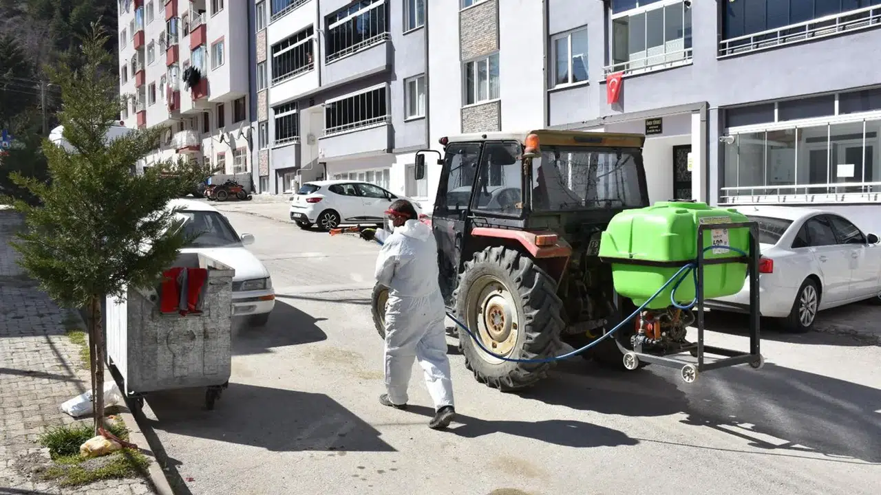 İskilip’te Haşerelere Karşı İlaçlama Seferberliği