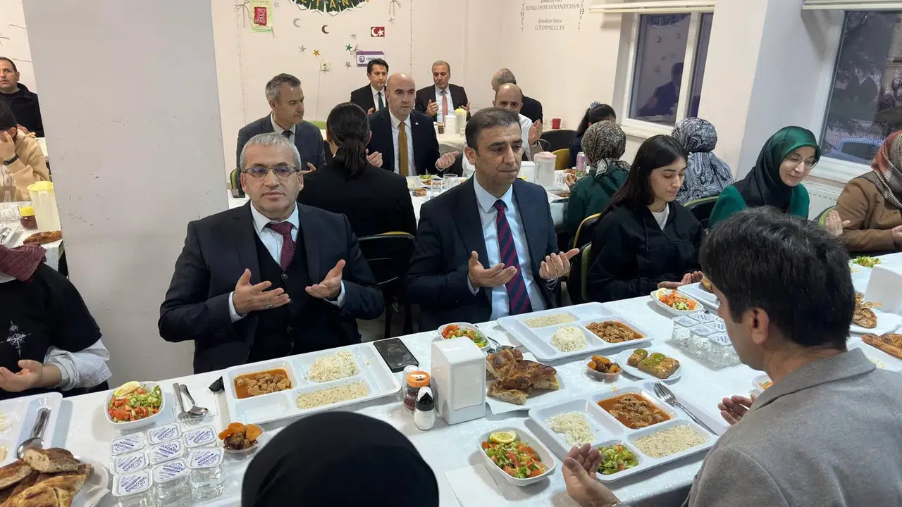 Ramazan, İnsanın İç Dünyasını Güçlendiren Bir Ay