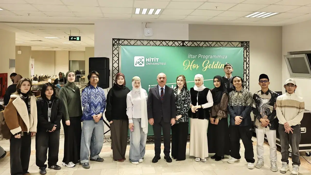 Uluslararası Öğrenciler İftar Sofrasında Buluştu