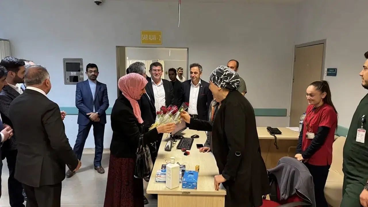 AK Partililer Sağlık Çalışanlarını Unutmadı