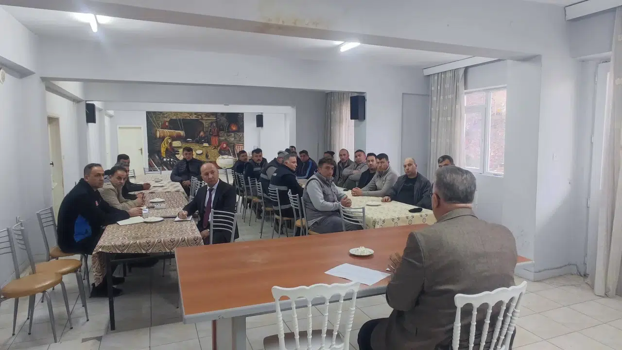 Oğuzlar'da Bahar Mesaisi İçin Kollar Sıvandı