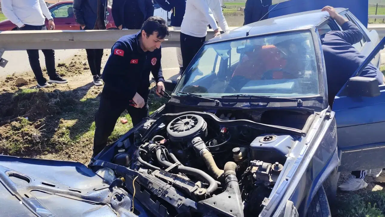 Bariyerlere Çarptı