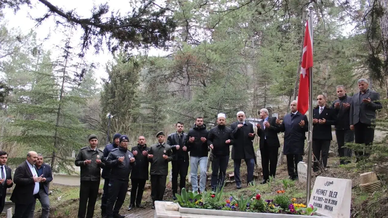 İskilip'te Şehit Kabirleri Ziyaret Edildi