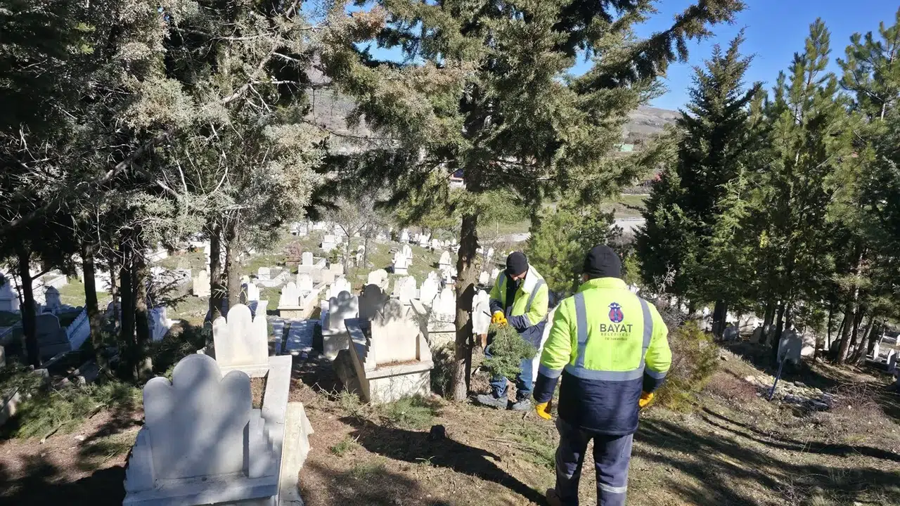Bayat’ta Bayram Öncesi Temizlik Seferberliği