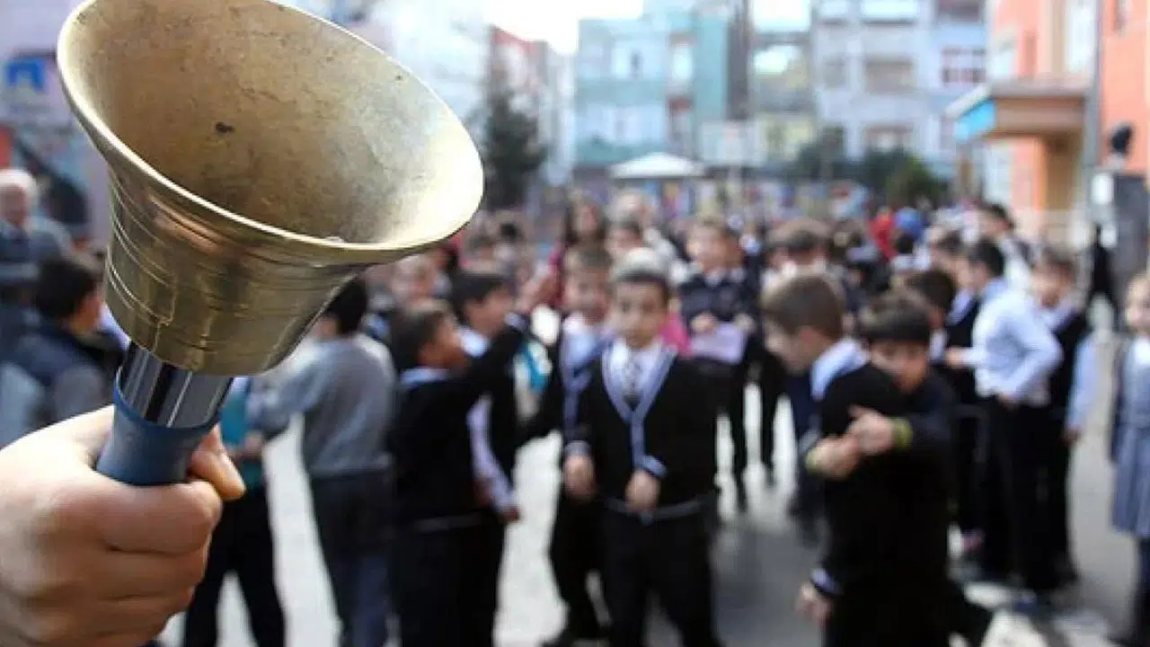 Okullardaki Saldırılar Sonrası Karar Verildi