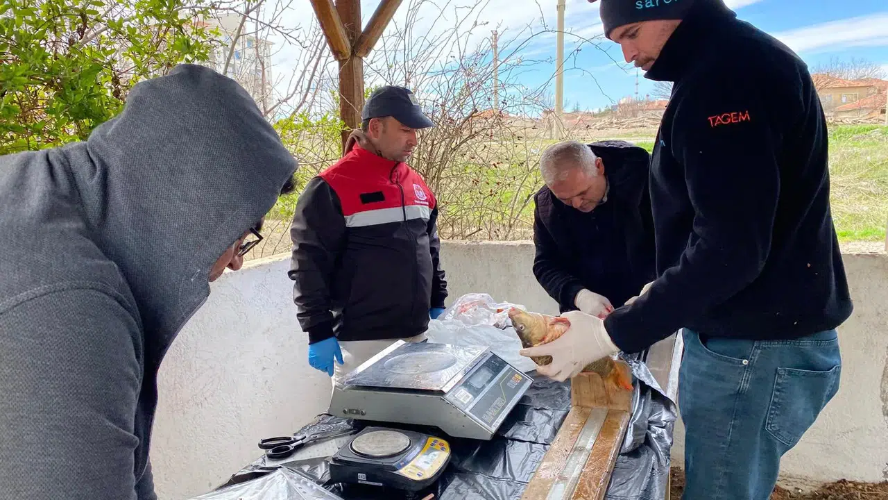 Göletlerin Sessiz Sakinleri İçin Uzmanlar Sahada