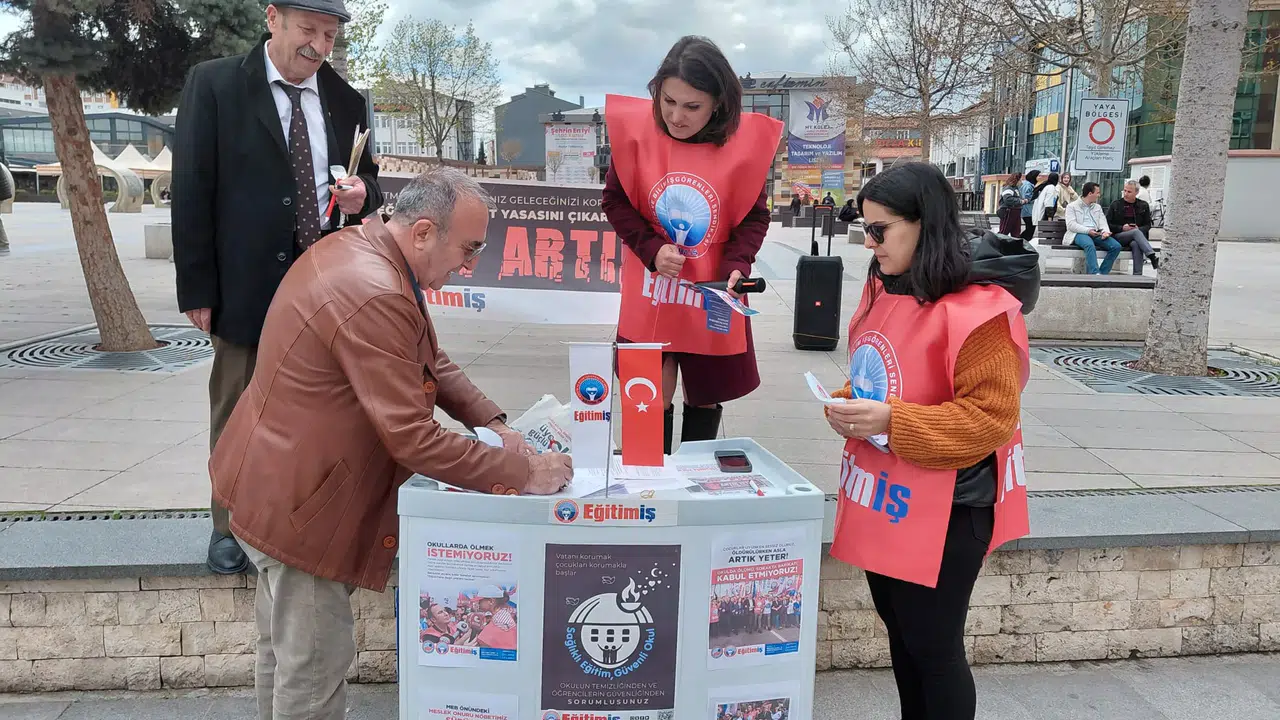 Çorum’da Güvenli Okullar İçin İmza Kampanyası