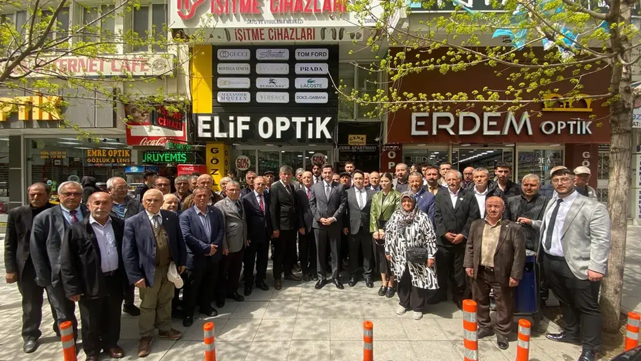 ‘24 Yıldır Milletin Derdine Derman Olamıyorlar’