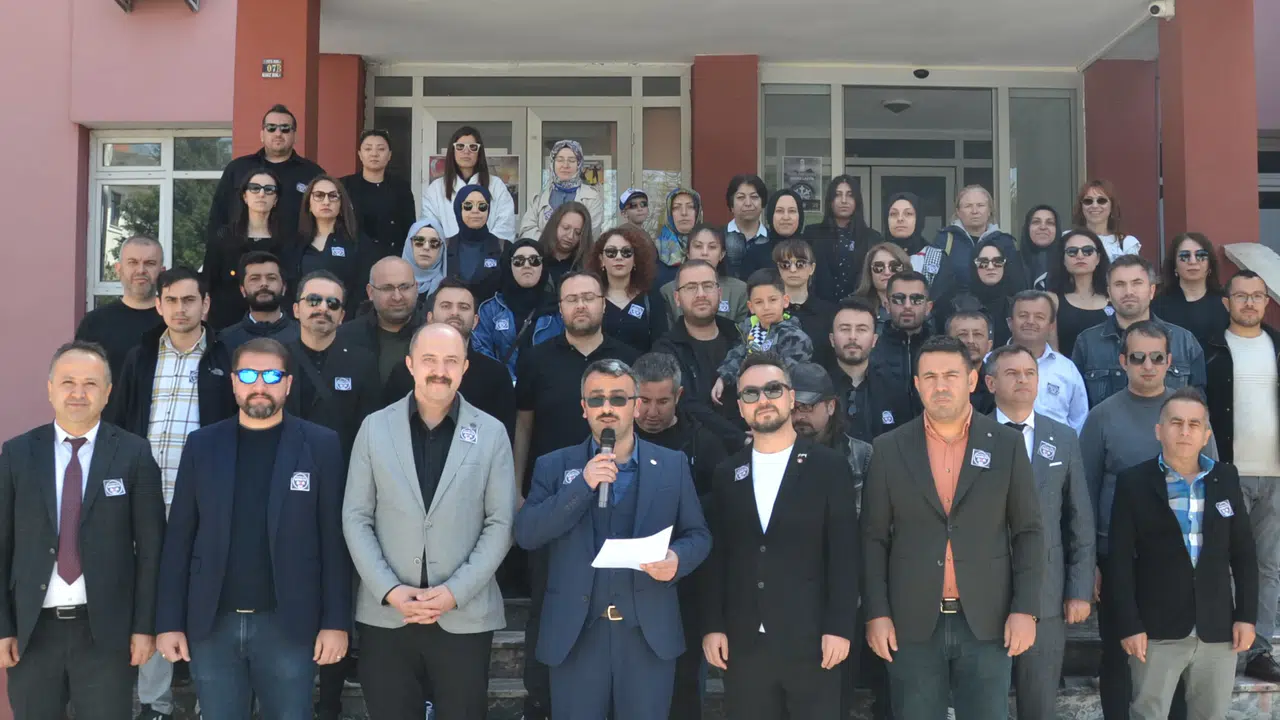 Kargı'daki Eğitim Sendikaları Siverek'te Okula Düzenlenen Silahlı Saldırıyı Kınadı