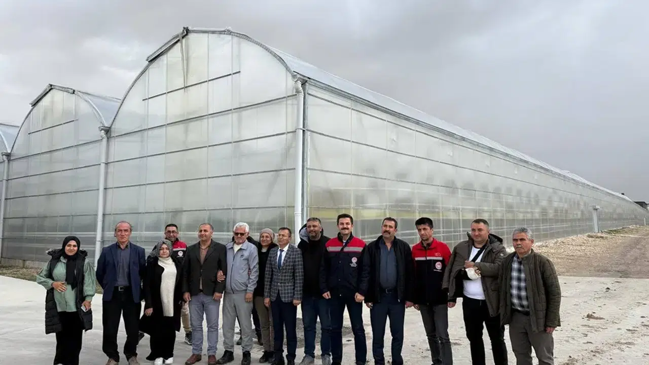 Çiftçiler, Modern Sera Teknolojilerini İnceledi