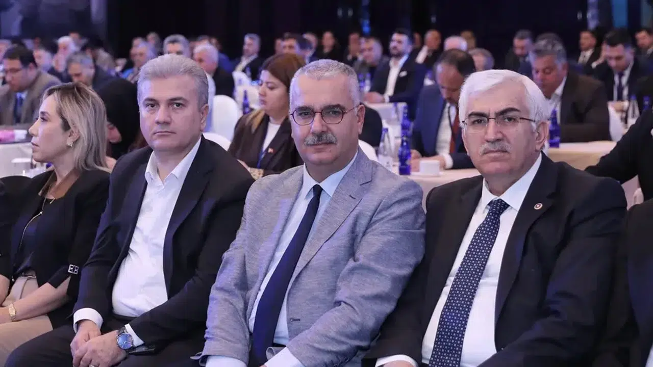 Ahlatcı, Antalya'daki Strateji Toplantısında