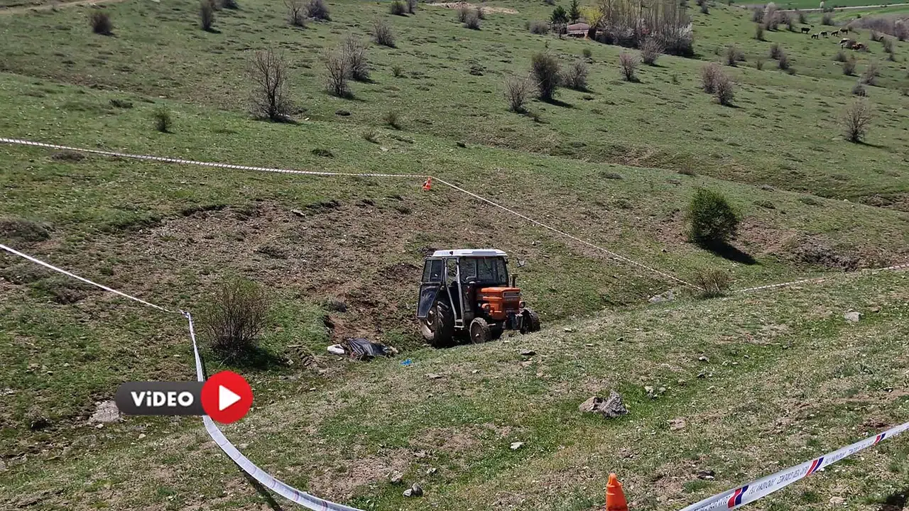 Traktör Dere Yatağına Devrildi, Ölü ve Yaralılar Var