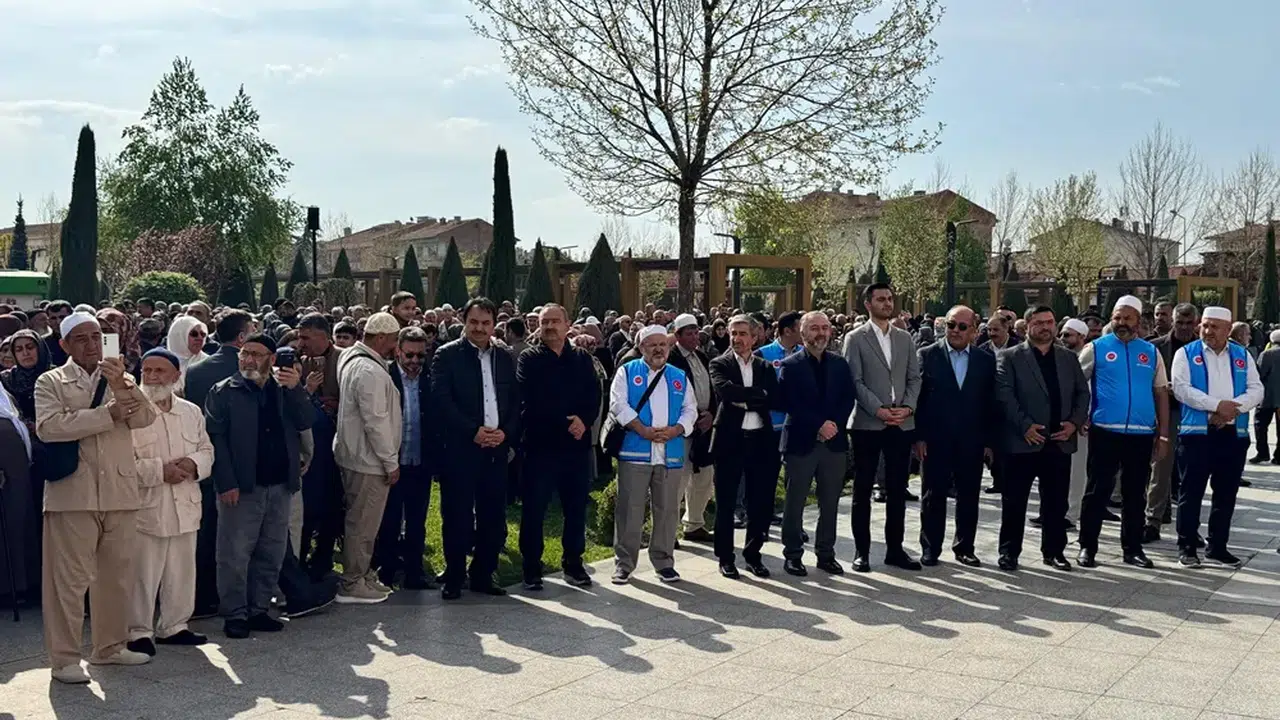 325 Hacı Adayı Dualarla Uğurlandı