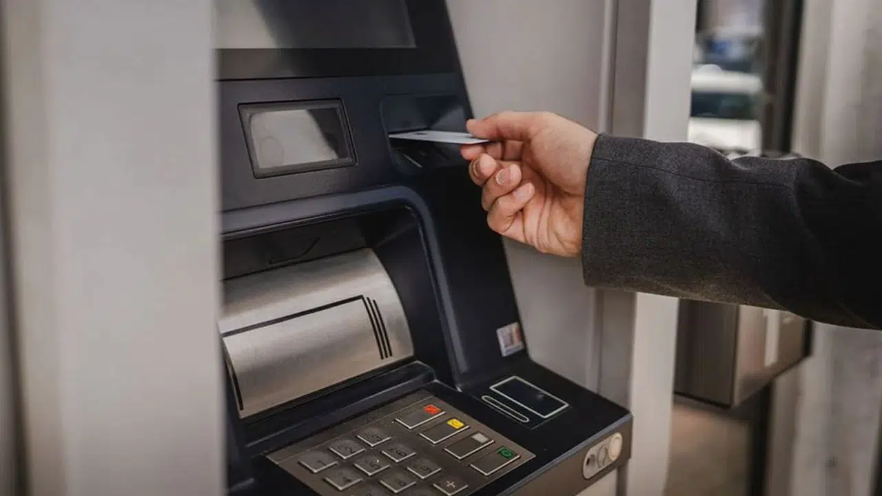 Bayramda ATM'lerden Eli Boş Dönmeyin