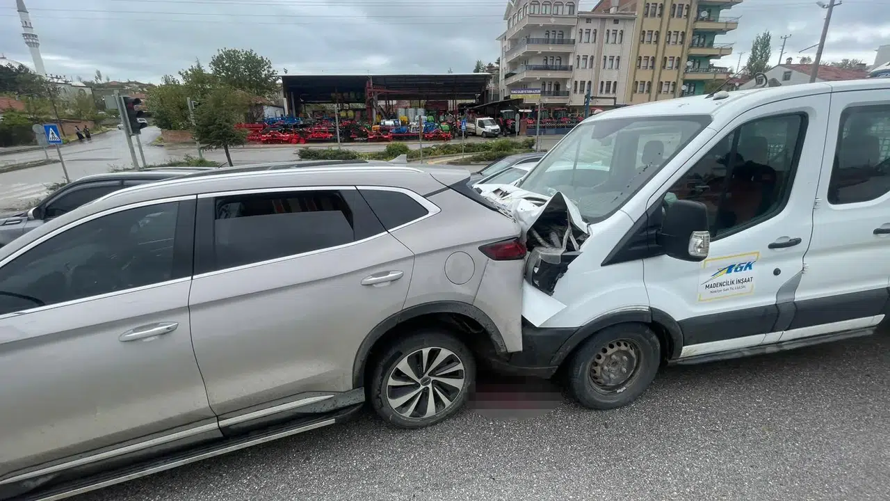 Hastane Kavşağında Yürekleri Ağza Getiren Anlar