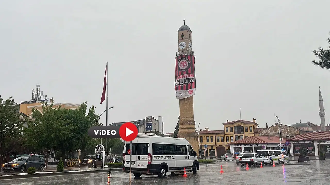 Sağanak Hayatı Felç Etti