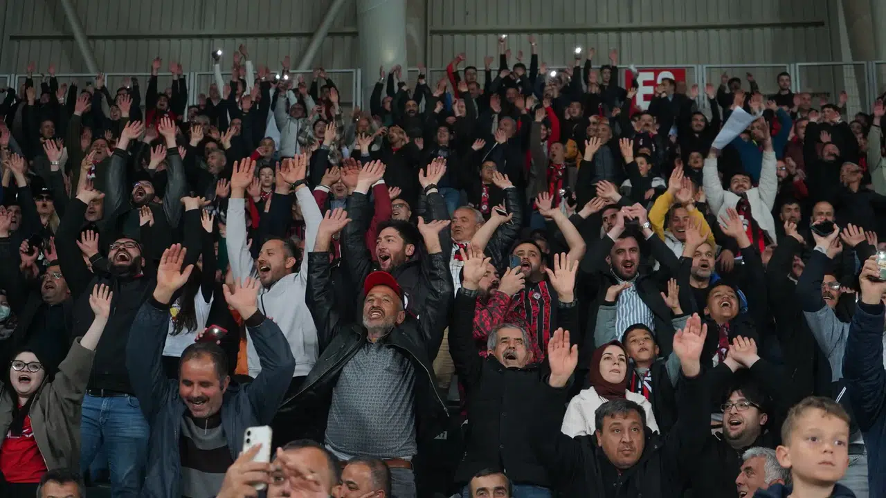 Bodrum FK Maçında Hangi Tribünler Cezalı ?