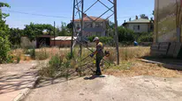 Osmancık'ta Park ve Mezarlıklarda Ot Biçme Çalışması