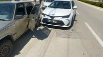 Üç Otomobil Çarpıştı: 1 Yaralı