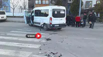 Minibüs İle Motosiklet Çarpıştı