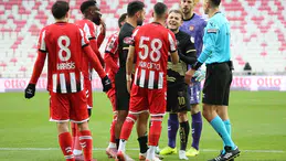 Kartlar Cepte Kaldı!