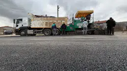 Şenyurt Mahallesinde Asfalt Serim Çalışmalarına Başladı