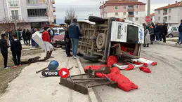 Minibüs İle Otomobil Birbirine Girdi, Yaralılar Var