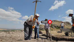 Arkeolojik Kazılara 51 Yıldır Kazmasıyla Katkı Sunuyor
