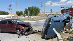 İki Otomobil Çarpıştı: 1 Yaralı