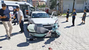 Otomobille Motosiklet Çarpıştı: 1 Yaralı