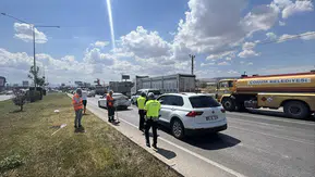 Cip Otomobille Çarpıştı: 5 Yaralı