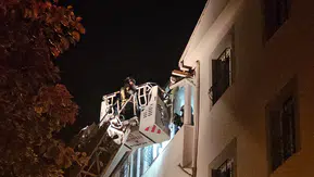 Alev Kapanından Nefes Kesen Kurtarış