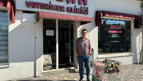 Veteriner Hekim Ücretsiz Mama Dağıttı