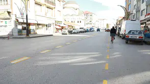 Alaca’da Caddelerin Yol Çizgileri Yenilendi